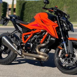 KTM 1390 Superduke EVO R 2024-Pyramide Motos