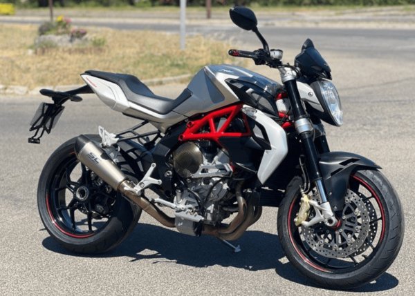 MV agusta Brutale 800 2013-Pyramide Motos