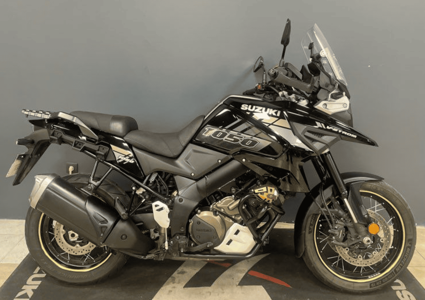 Suzuki DL V-STROM 1050 - Pyramide Motos