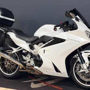 Honda VFR 800 ABS 2016 - Pyramide Motos