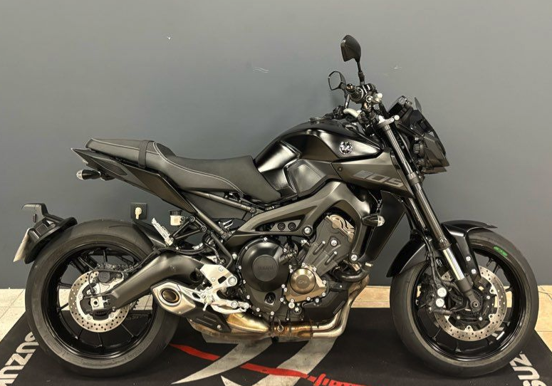 Yamaha MT09 - Pyramide Motos